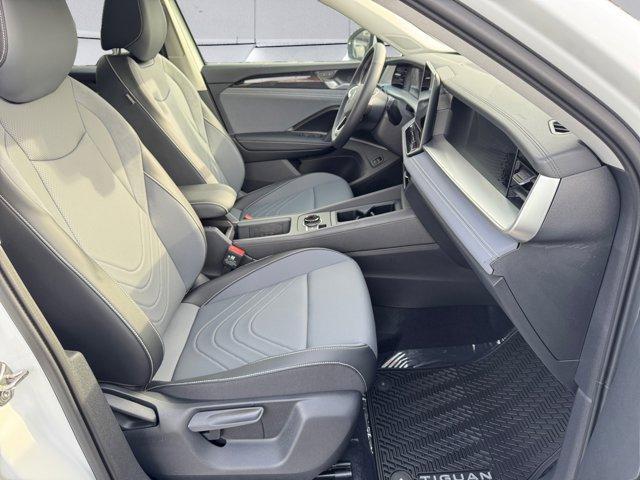 new 2025 Volkswagen Tiguan car, priced at $37,871
