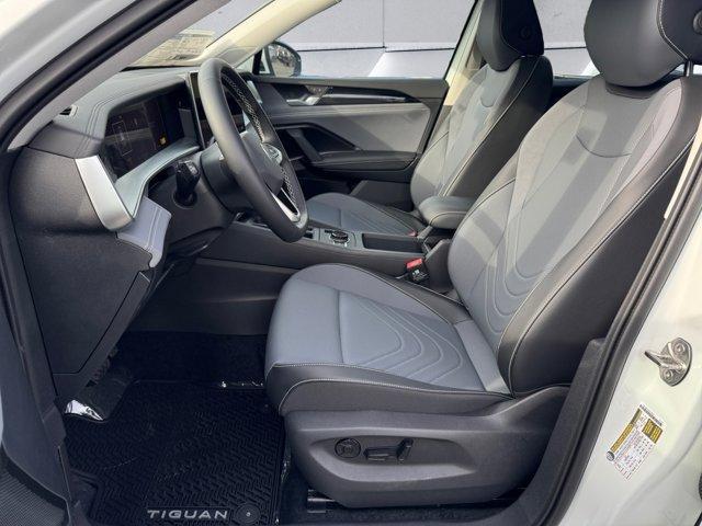 new 2025 Volkswagen Tiguan car, priced at $37,871
