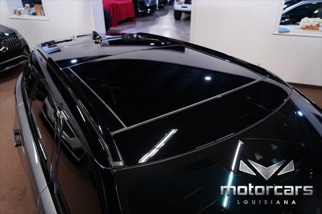 used 2020 Land Rover Range Rover Velar car, priced at $31,900