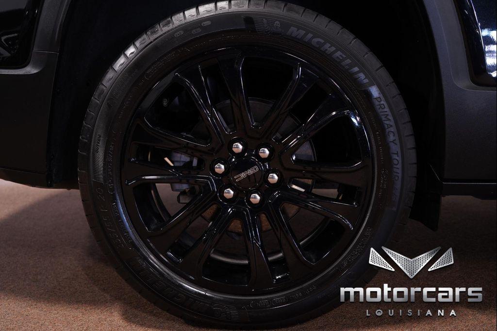 used 2023 GMC Acadia car, priced at $30,900