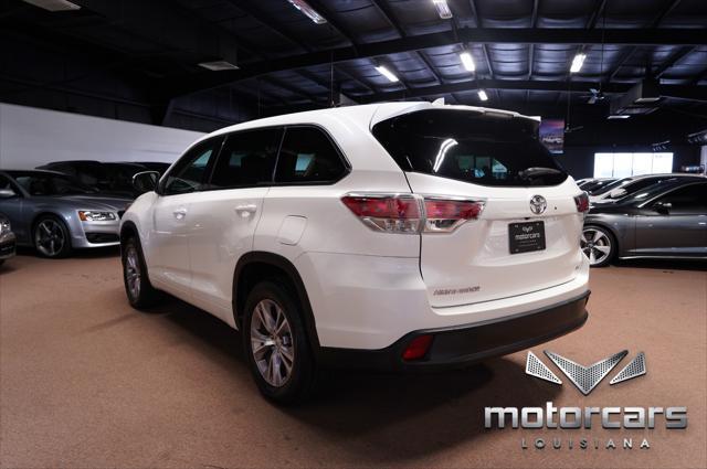 used 2015 Toyota Highlander car, priced at $18,900