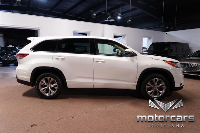 used 2015 Toyota Highlander car, priced at $18,900