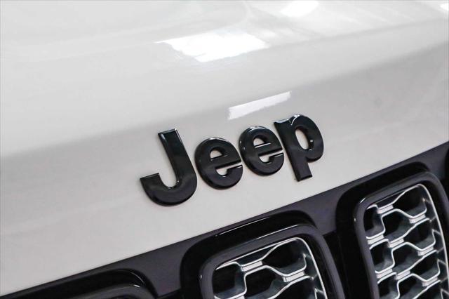 used 2018 Jeep Grand Cherokee car, priced at $17,995