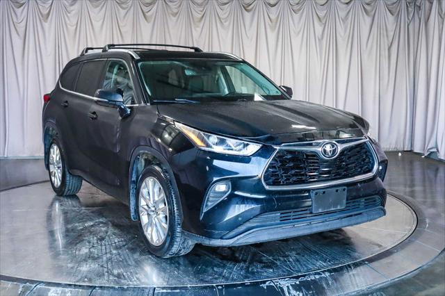 used 2020 Toyota Highlander car, priced at $25,073