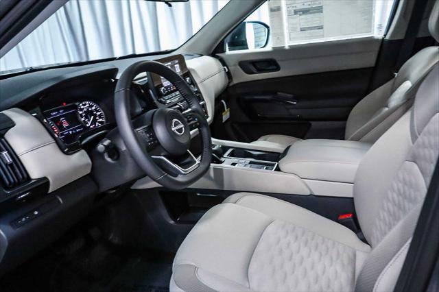 new 2024 Nissan Pathfinder car, priced at $31,960