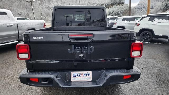 new 2025 Jeep Gladiator car, priced at $39,997