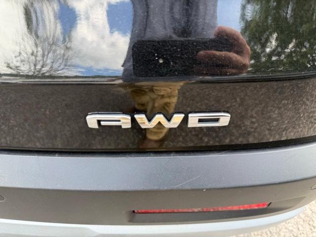 used 2021 GMC Acadia car, priced at $17,996