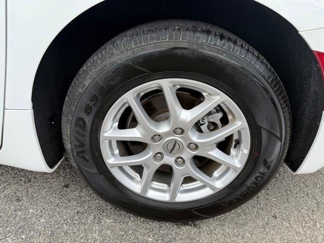 used 2023 Chrysler Pacifica car, priced at $23,500
