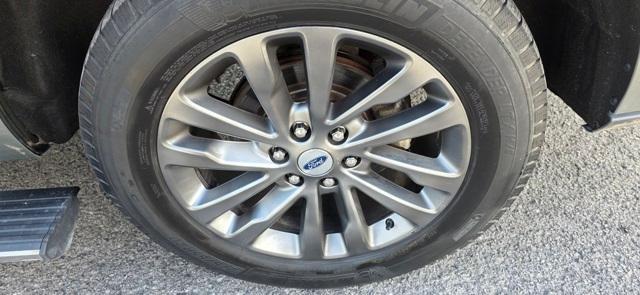 used 2019 Ford Expedition Max car, priced at $13,996