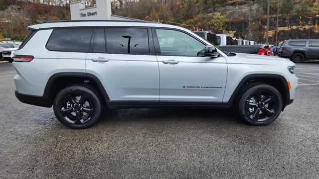 new 2025 Jeep Grand Cherokee L car, priced at $43,997