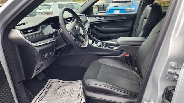 new 2025 Jeep Grand Cherokee L car, priced at $43,997