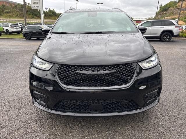 new 2026 Chrysler Pacifica car, priced at $48,497