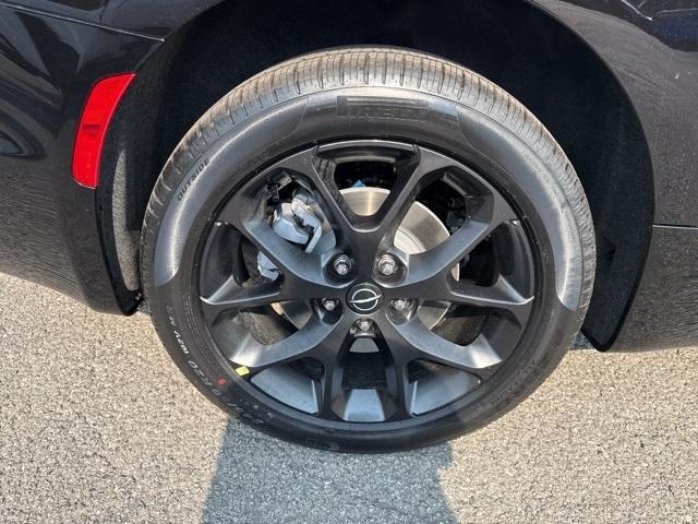 new 2025 Chrysler Pacifica car
