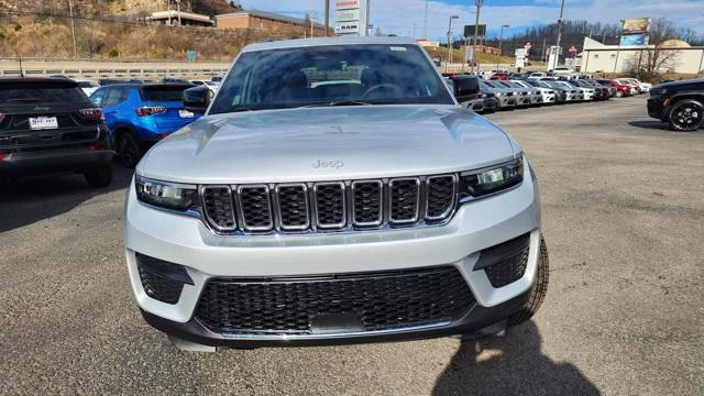 new 2025 Jeep Grand Cherokee car, priced at $35,197