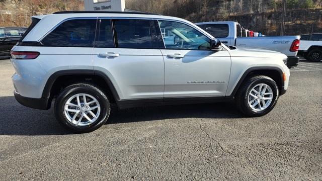 new 2025 Jeep Grand Cherokee car, priced at $36,497