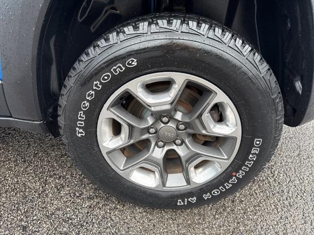 used 2019 Jeep Cherokee car, priced at $19,996