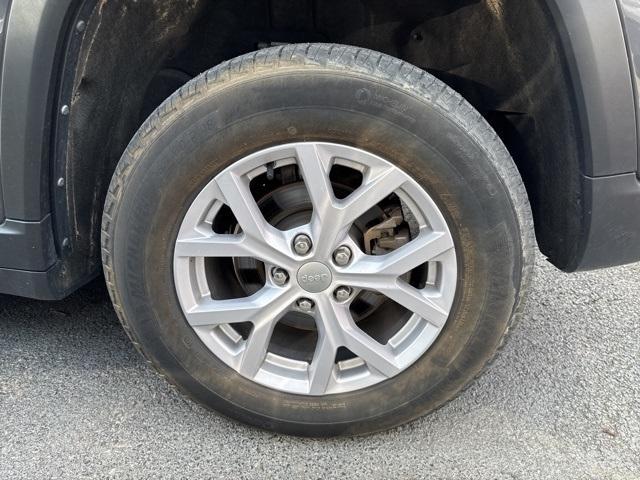 used 2022 Jeep Grand Cherokee car, priced at $33,500