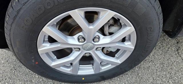 used 2022 Jeep Grand Cherokee car, priced at $32,996