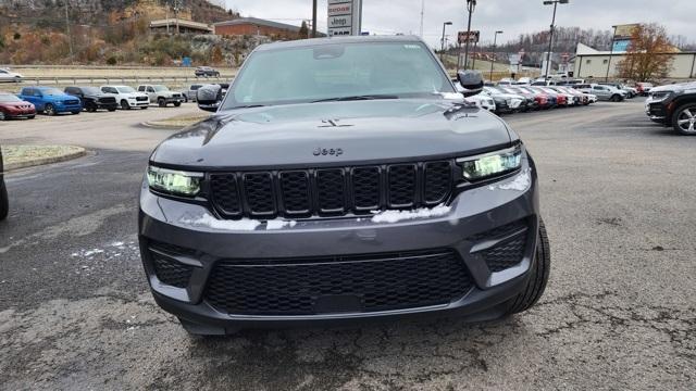 new 2025 Jeep Grand Cherokee car, priced at $40,997