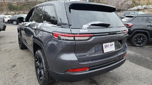 new 2025 Jeep Grand Cherokee car, priced at $40,997