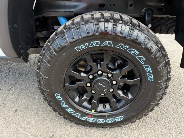 new 2025 Ram 2500 car, priced at $57,587