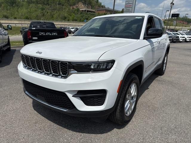 new 2025 Jeep Grand Cherokee car, priced at $37,747