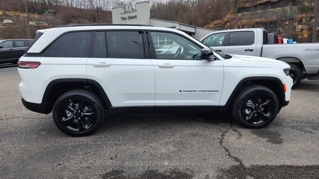 new 2025 Jeep Grand Cherokee car, priced at $44,497