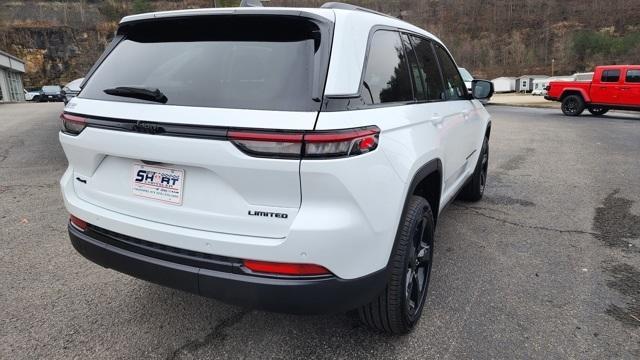 new 2025 Jeep Grand Cherokee car, priced at $44,497