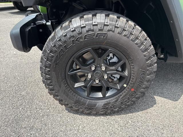 new 2025 Jeep Wrangler car, priced at $40,997