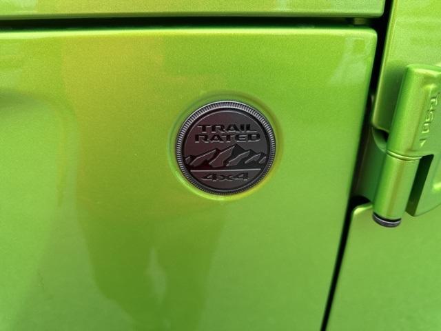new 2025 Jeep Gladiator car, priced at $44,197
