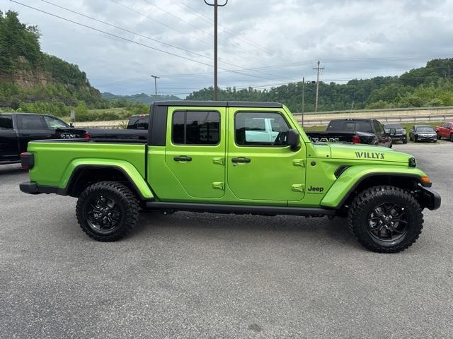 new 2025 Jeep Gladiator car, priced at $44,197