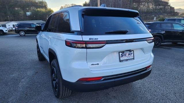 new 2025 Jeep Grand Cherokee car, priced at $40,997