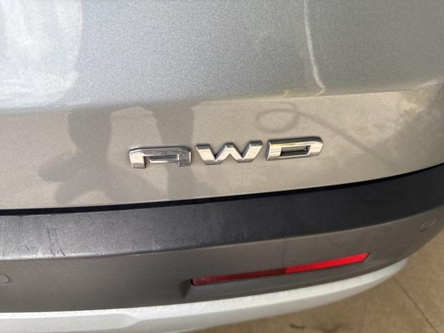 used 2023 GMC Acadia car, priced at $27,996