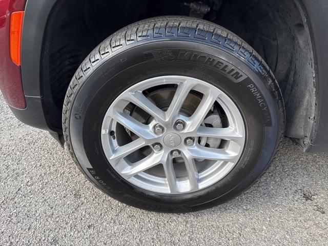 used 2025 Jeep Grand Cherokee car, priced at $37,996