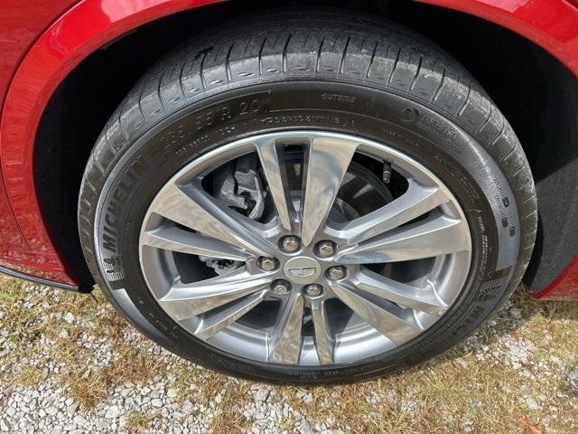 used 2024 Cadillac XT6 car, priced at $44,996