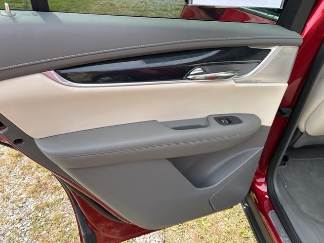 used 2024 Cadillac XT6 car, priced at $44,996
