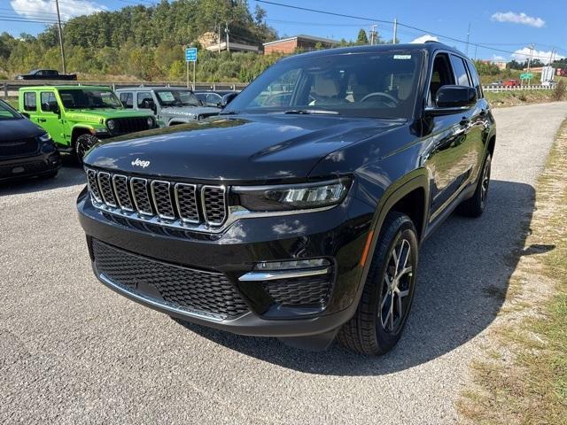 new 2025 Jeep Grand Cherokee car, priced at $39,297