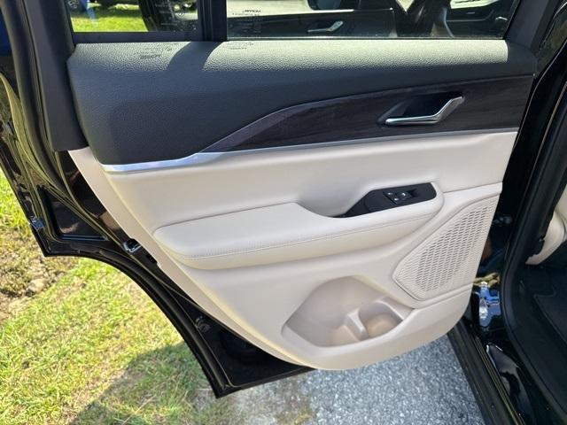 new 2025 Jeep Grand Cherokee car, priced at $39,297