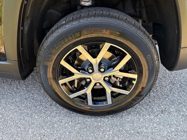 new 2025 Jeep Grand Cherokee car, priced at $39,297