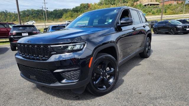 used 2024 Jeep Grand Cherokee car, priced at $37,500