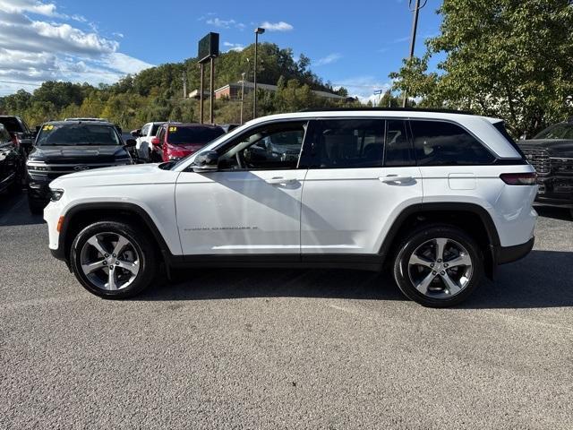 new 2025 Jeep Grand Cherokee car, priced at $45,797