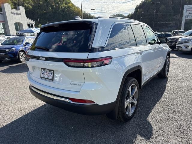 new 2025 Jeep Grand Cherokee car, priced at $45,797