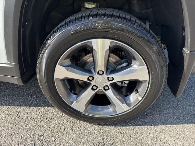 new 2025 Jeep Grand Cherokee car, priced at $45,797