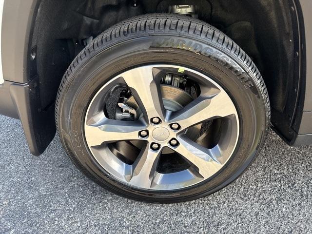 new 2025 Jeep Grand Cherokee car, priced at $45,797