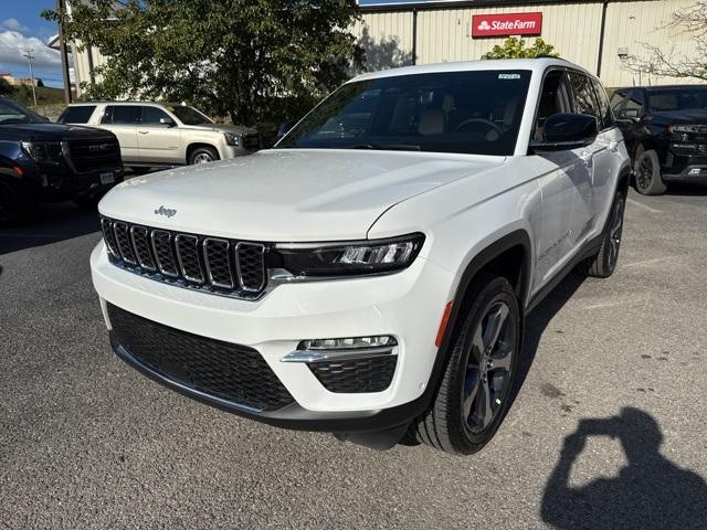 new 2025 Jeep Grand Cherokee car, priced at $45,797