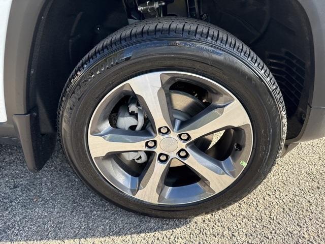 new 2025 Jeep Grand Cherokee car, priced at $45,797