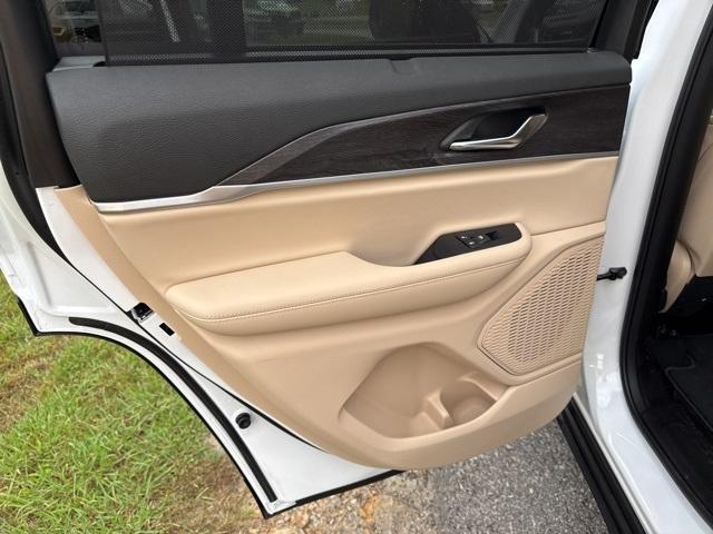 new 2025 Jeep Grand Cherokee car, priced at $45,877