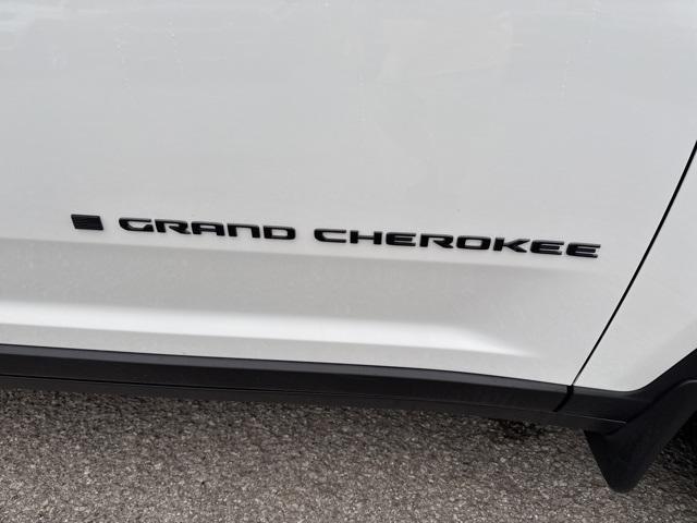 new 2025 Jeep Grand Cherokee car, priced at $45,877