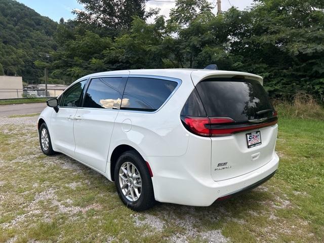 used 2024 Chrysler Pacifica car, priced at $32,500