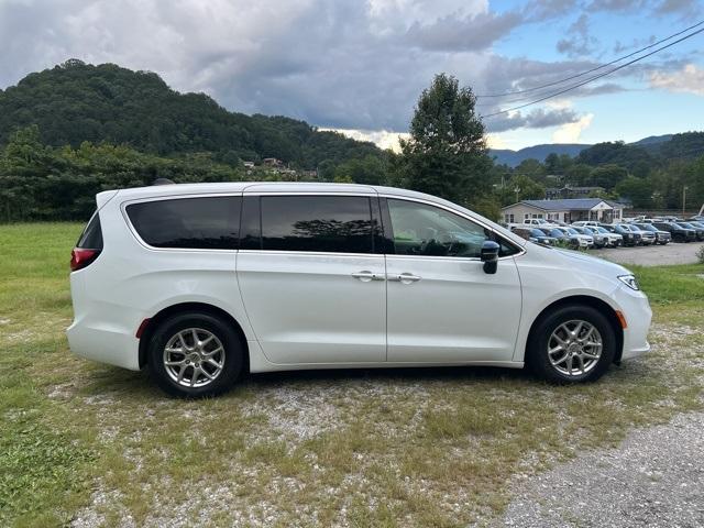 used 2024 Chrysler Pacifica car, priced at $32,500